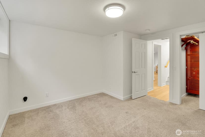 Property photo for 460 168th Avenue SE, Bellevue photo 23