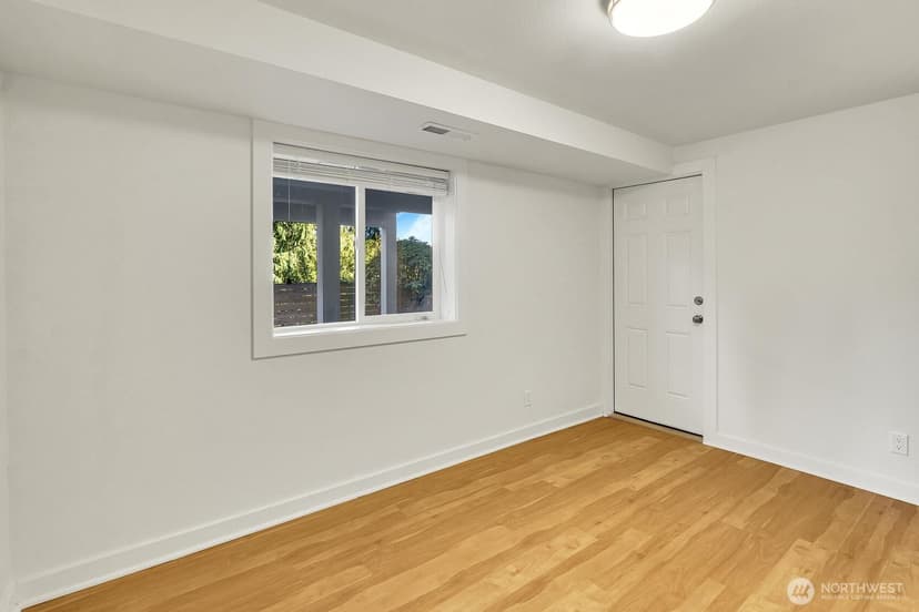 Property photo for 460 168th Avenue SE, Bellevue photo 24