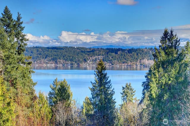 Property photo for 460 168th Avenue SE, Bellevue