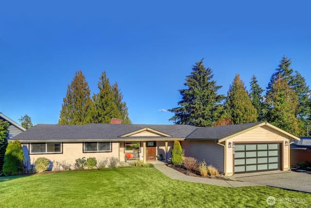 Property photo for 460 168th Avenue SE, Bellevue photo 3