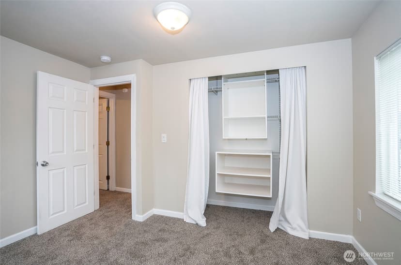 Property photo for 407 18th Street SW, Puyallup photo 25