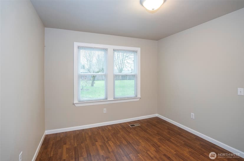 Property photo for 407 18th Street SW, Puyallup photo 16