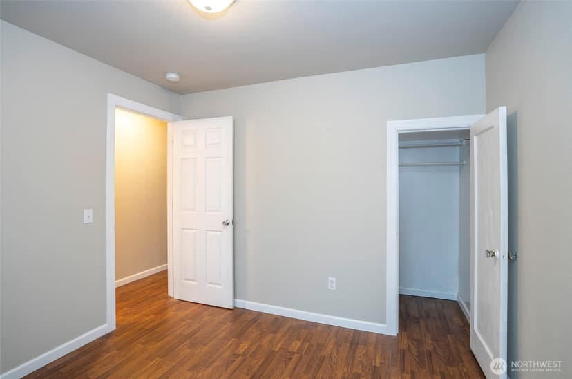 Property photo for 407 18th Street SW, Puyallup photo 17