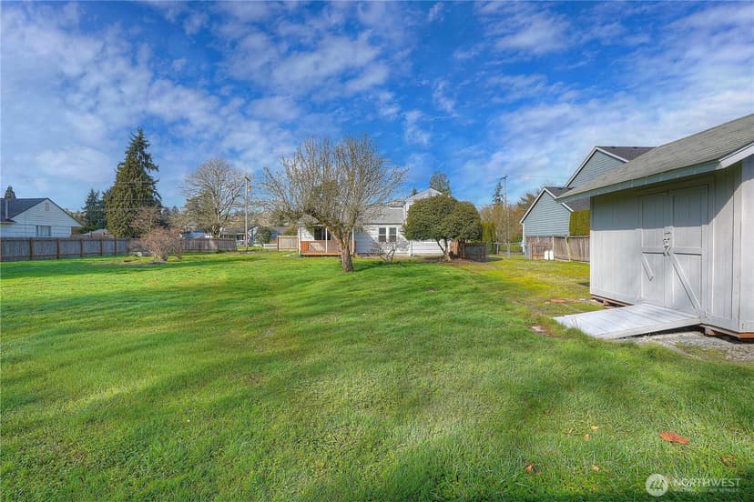 Property photo for 407 18th Street SW, Puyallup photo 31