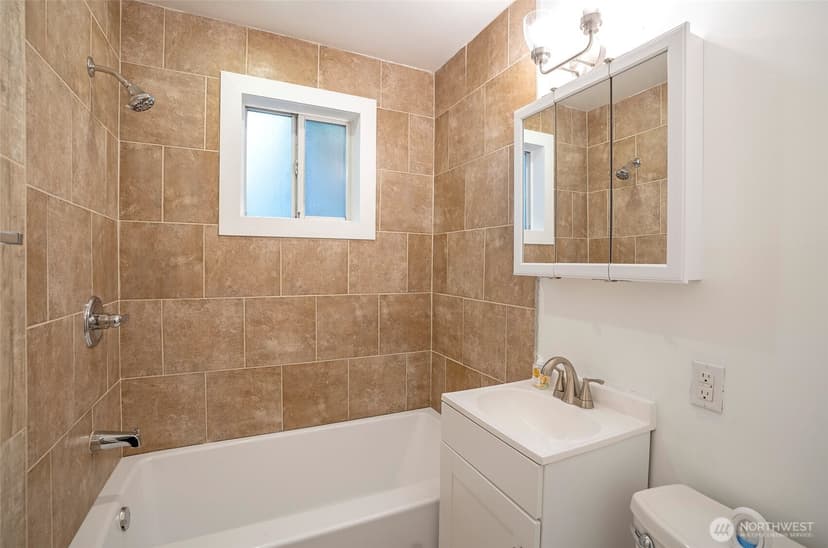 Property photo for 407 18th Street SW, Puyallup photo 18