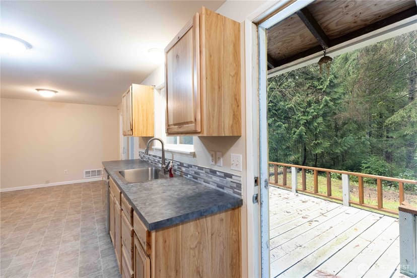 Property photo for 9020 Wyvern Drive SE, Port Orchard photo 12