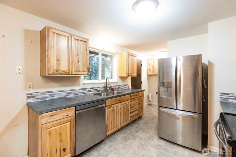 Property photo for 9020 Wyvern Drive SE, Port Orchard photo 10