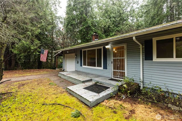 Property photo for 9020 Wyvern Drive SE, Port Orchard photo 3