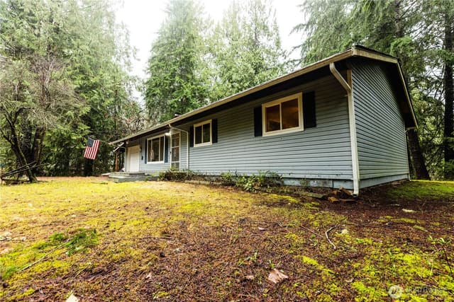 Property photo for 9020 Wyvern Drive SE, Port Orchard photo 4