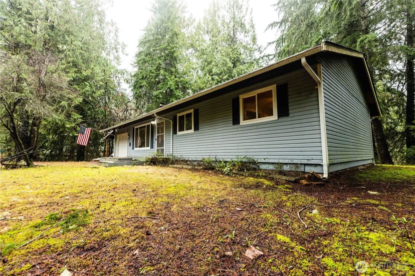 Property photo for 9020 Wyvern Drive SE, Port Orchard photo 4