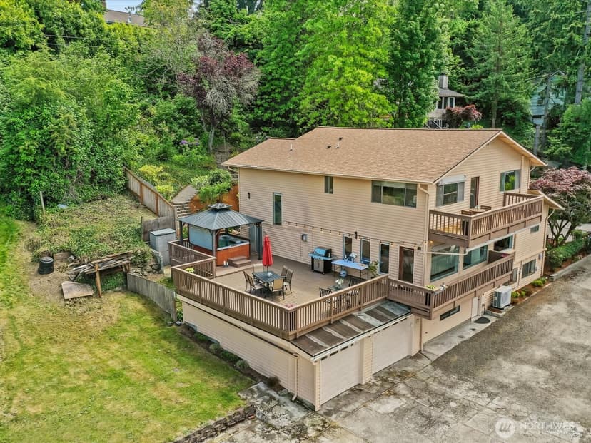 Property photo for 2540 E Phinney Bay Place, Bremerton photo 39