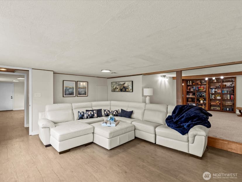 Property photo for 2540 E Phinney Bay Place, Bremerton photo 25