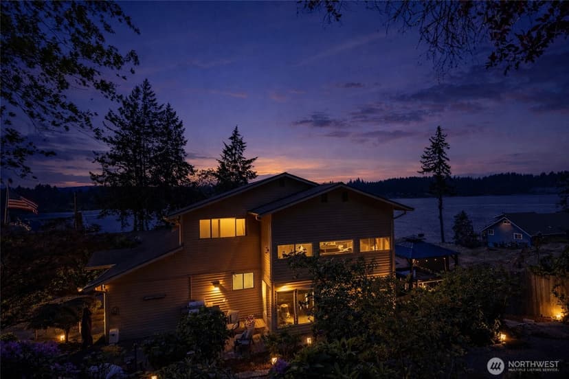 Property photo for 2540 E Phinney Bay Place, Bremerton photo 38
