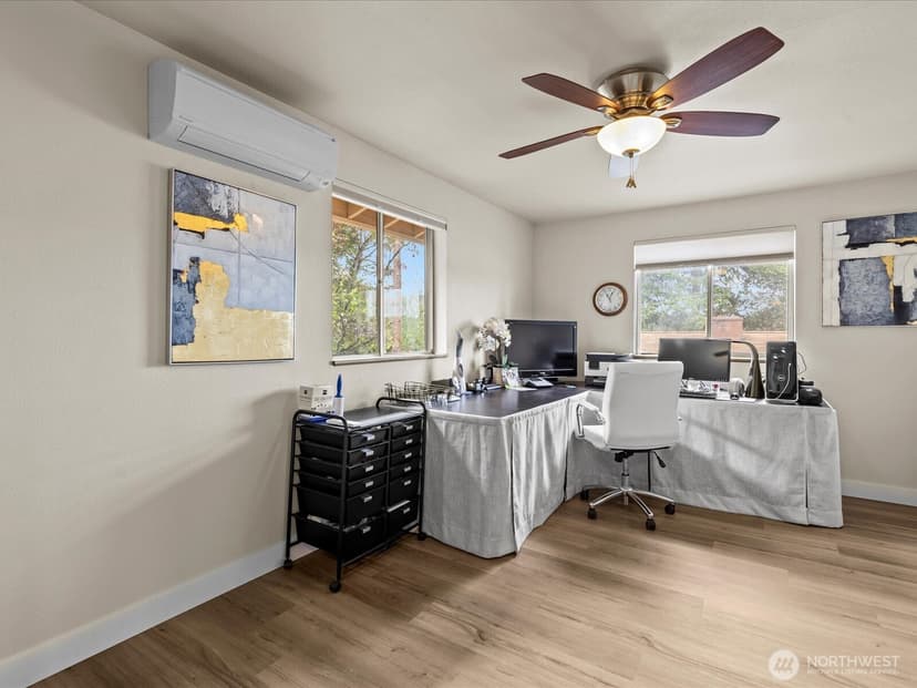 Property photo for 2540 E Phinney Bay Place, Bremerton photo 17