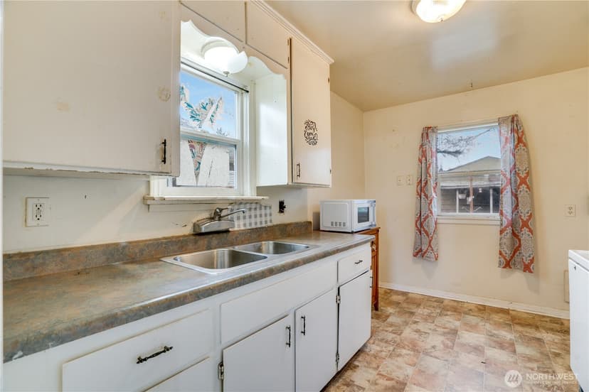 Property photo for 3610 S Ainsworth Avenue, Tacoma photo 11