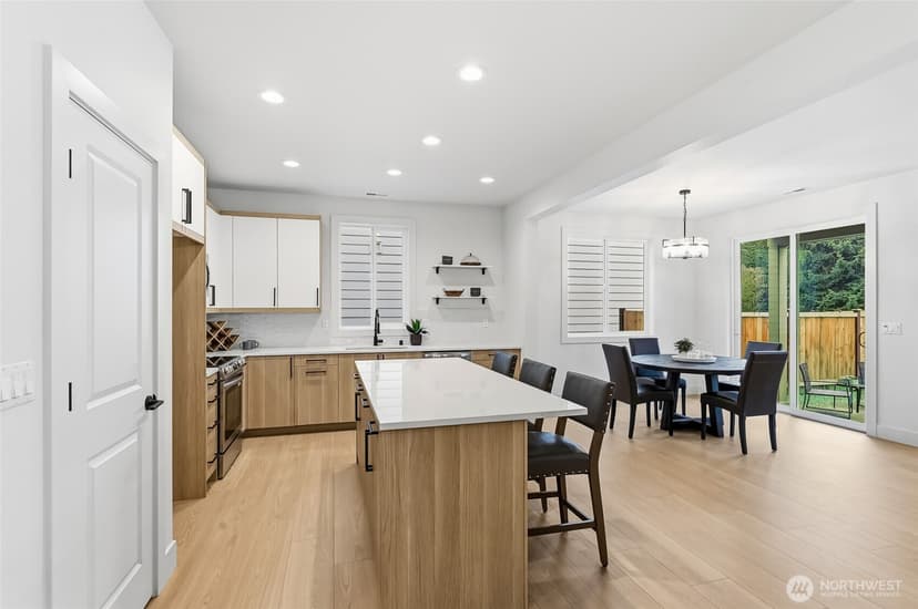 Property photo for 12017 44th Avenue S, Tukwila photo 8