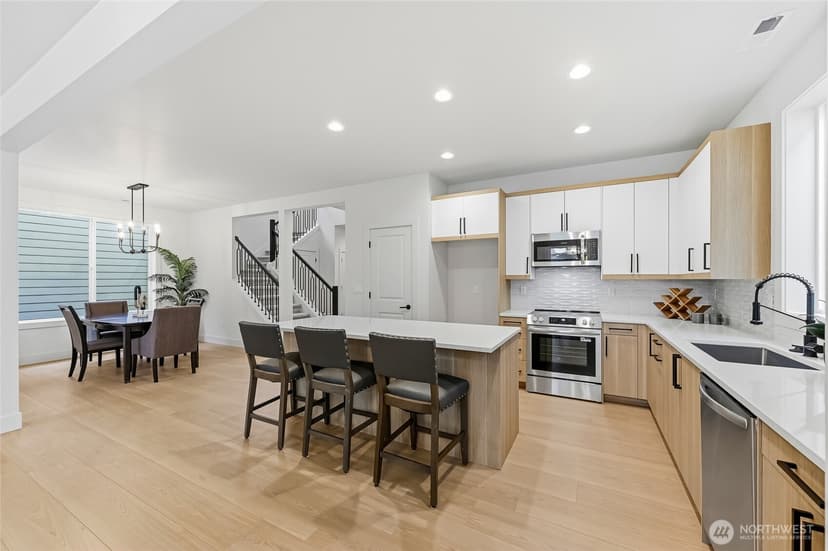 Property photo for 12017 44th Avenue S, Tukwila photo 7