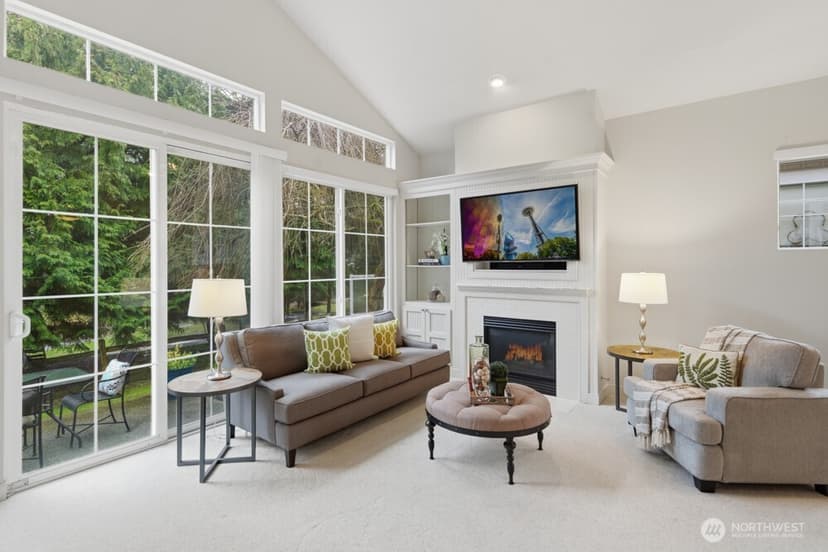 Property photo for 120 Newport Way NW #9, Issaquah photo 7