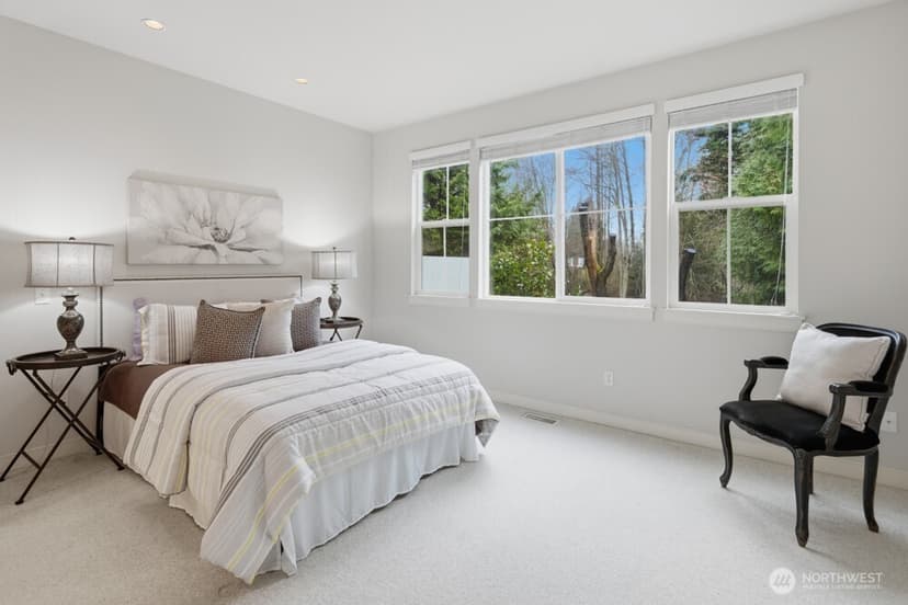 Property photo for 120 Newport Way NW #9, Issaquah photo 23