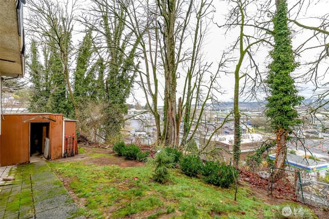 Property photo for 98 Hardie Avenue SW, Renton photo 5