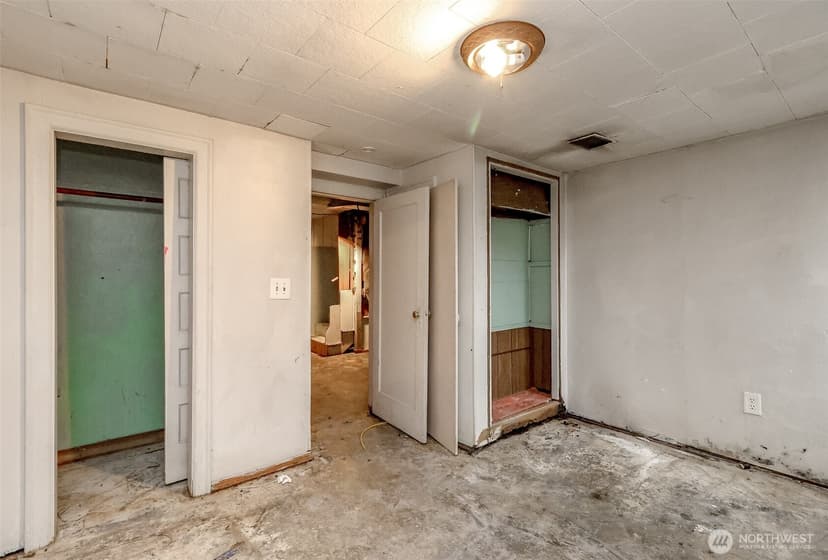 Property photo for 98 Hardie Avenue SW, Renton photo 20