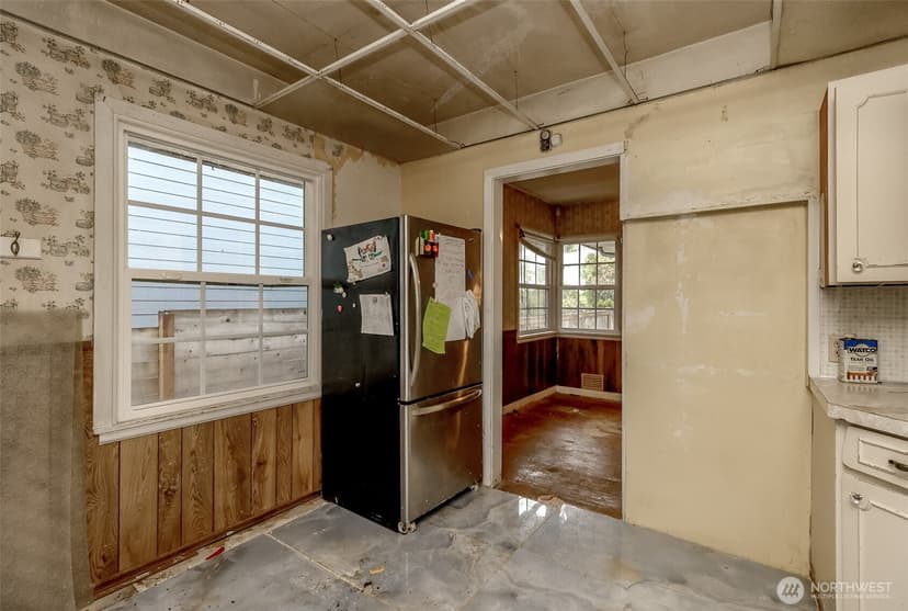 Property photo for 98 Hardie Avenue SW, Renton photo 16