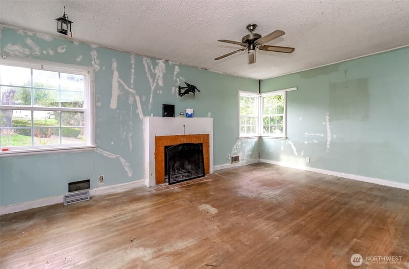 Property photo for 98 Hardie Avenue SW, Renton photo 11