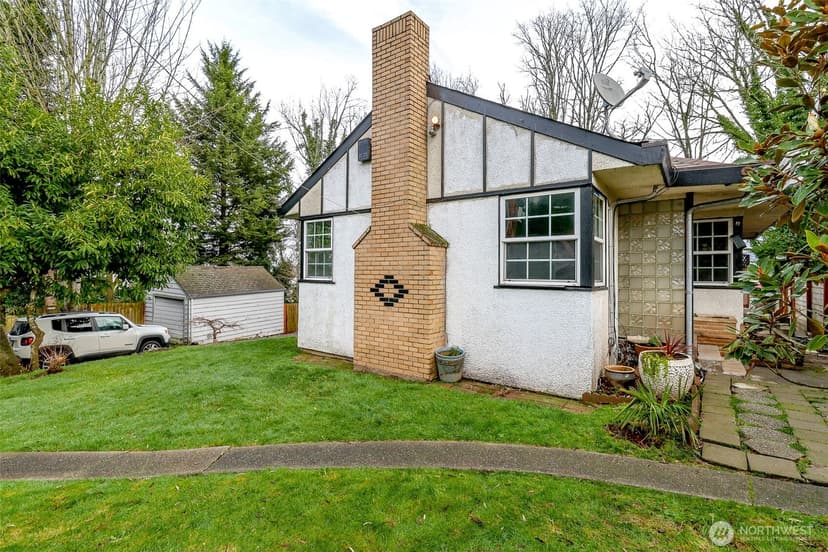 Property photo for 98 Hardie Avenue SW, Renton photo 3