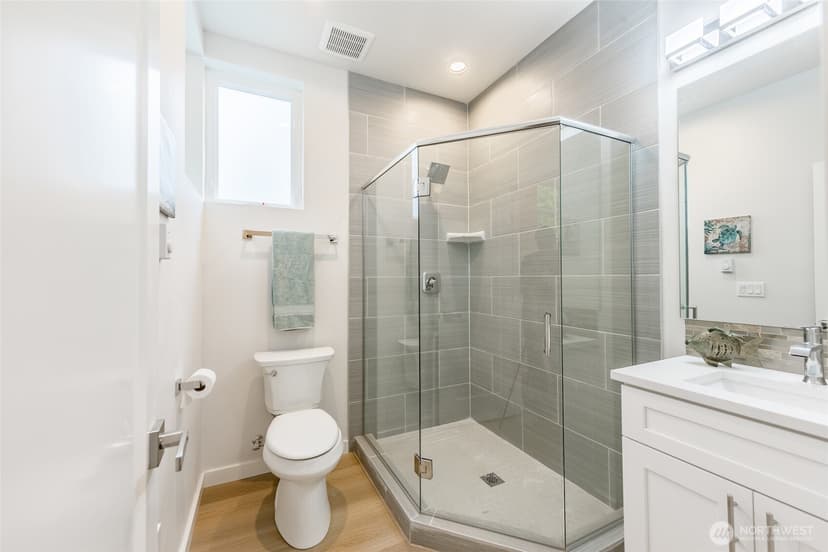 Property photo for 1015 Sturgus Avenue S #A, Seattle photo 12