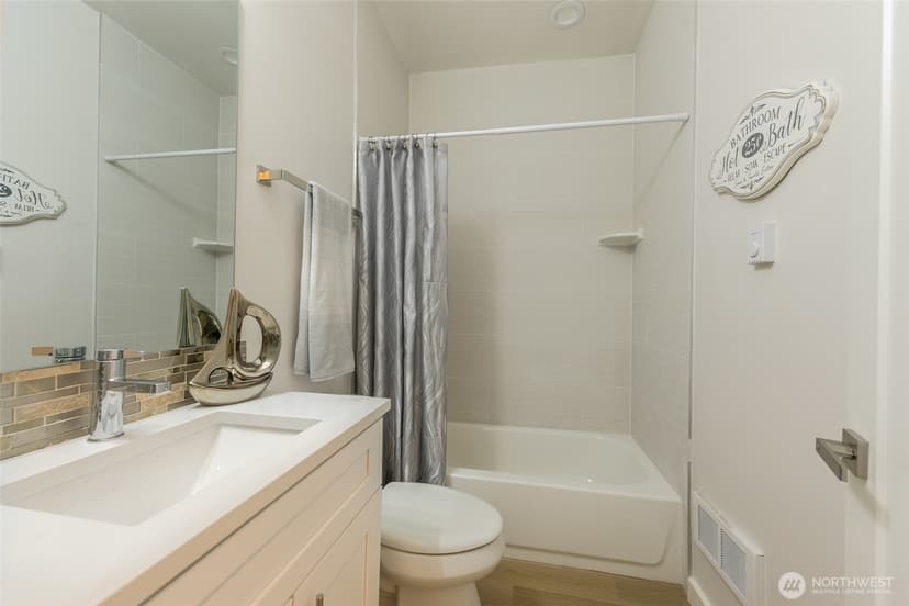 Property photo for 1015 Sturgus Avenue S #A, Seattle photo 24