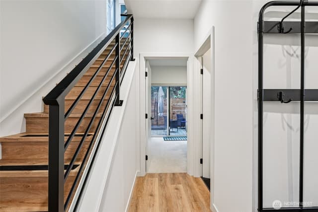 Property photo for 9302 Sturtevant Avenue S, Seattle photo 4