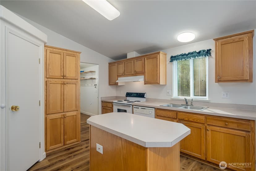 Property photo for 10811 138th Street NE, Arlington photo 15