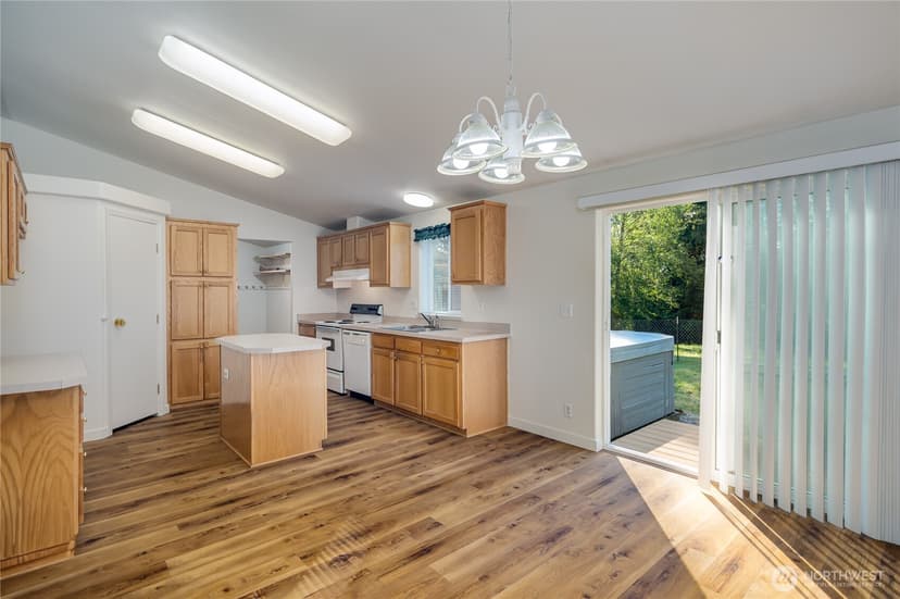 Property photo for 10811 138th Street NE, Arlington photo 17