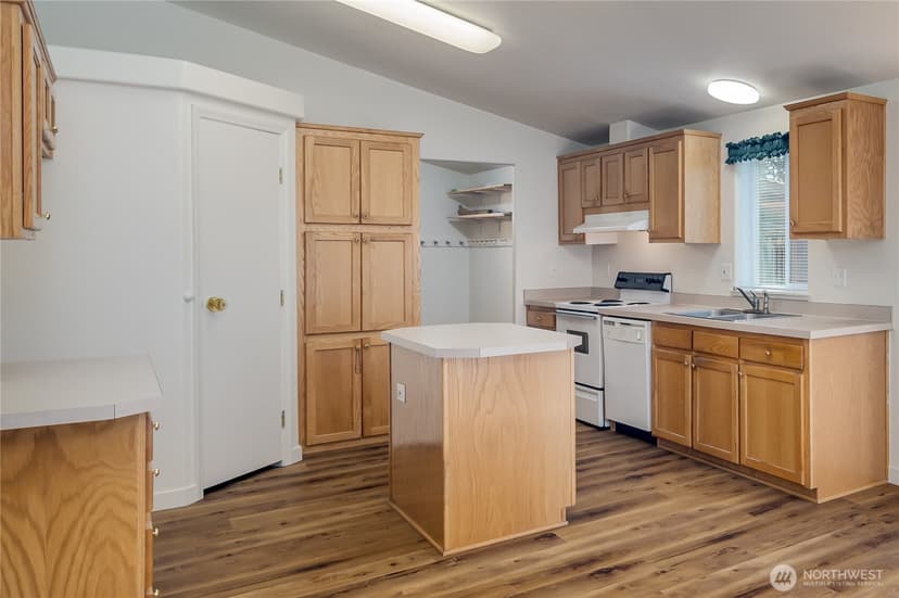 Property photo for 10811 138th Street NE, Arlington photo 16