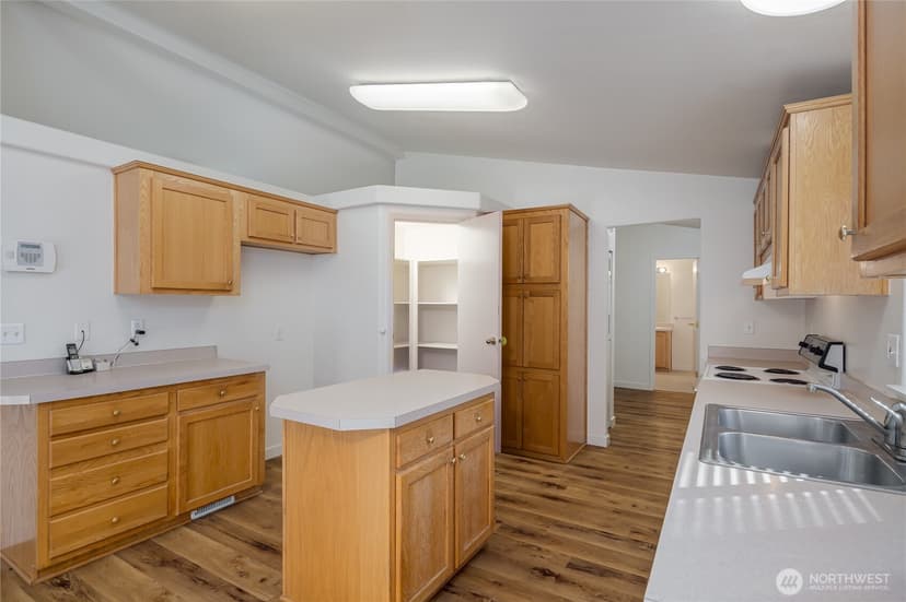 Property photo for 10811 138th Street NE, Arlington photo 13