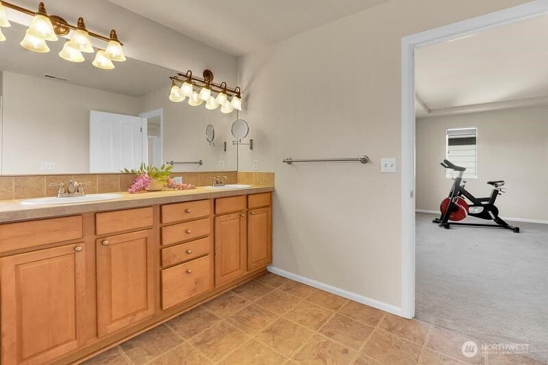 Property photo for 4256 65th Avenue Ct E, Fife photo 21
