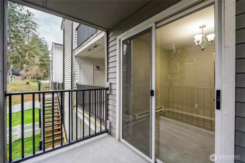Property photo for 15415 35th Avenue W #F204, Lynnwood photo 31