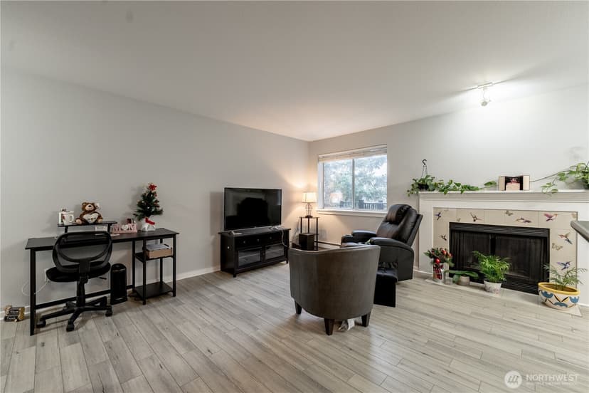 Property photo for 15415 35th Avenue W #F204, Lynnwood photo 9