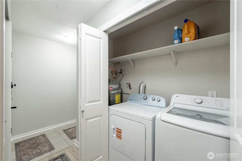 Property photo for 15415 35th Avenue W #F204, Lynnwood photo 25