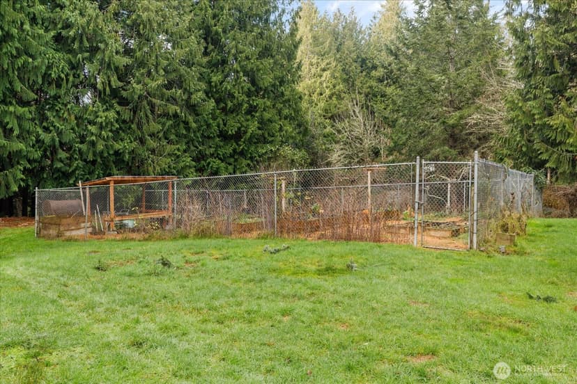 Property photo for 4282 Witter Road, Langley photo 33