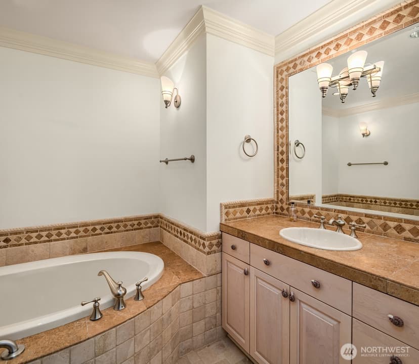 Property photo for 10132 NE 59th Street #C, Kirkland photo 25