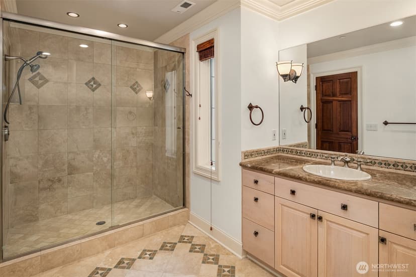 Property photo for 10132 NE 59th Street #C, Kirkland photo 23