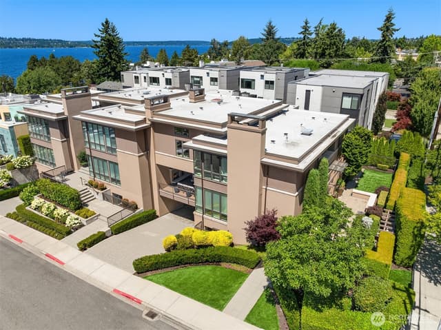Property photo for 10132 NE 59th Street #C, Kirkland photo 4