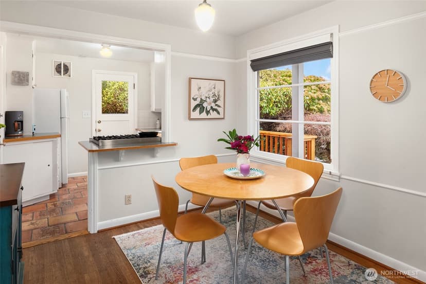 Property photo for 1947 34th Avenue W, Seattle photo 8