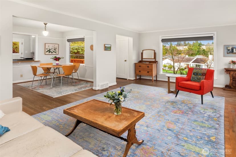 Property photo for 1947 34th Avenue W, Seattle photo 6