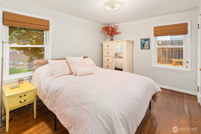 Property photo for 1947 34th Avenue W, Seattle photo 17