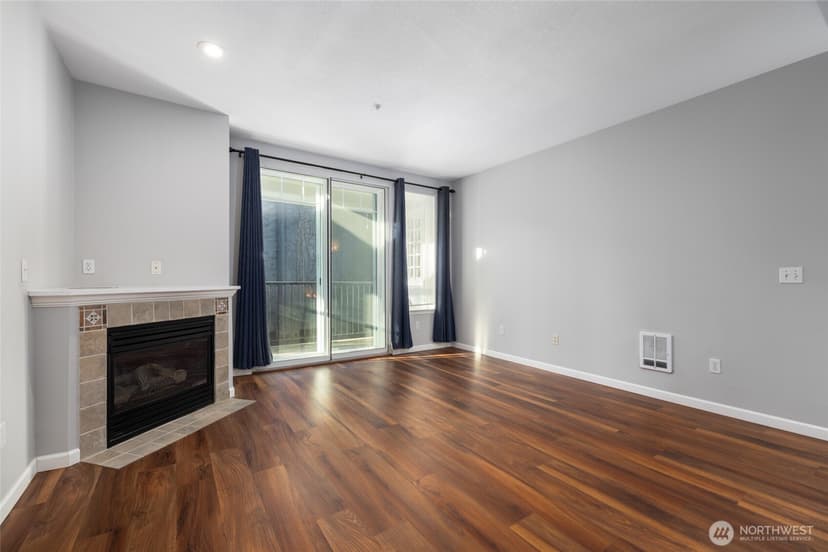 Property photo for 16125 Juanita-Woodinville Way NE #805, Bothell photo 8