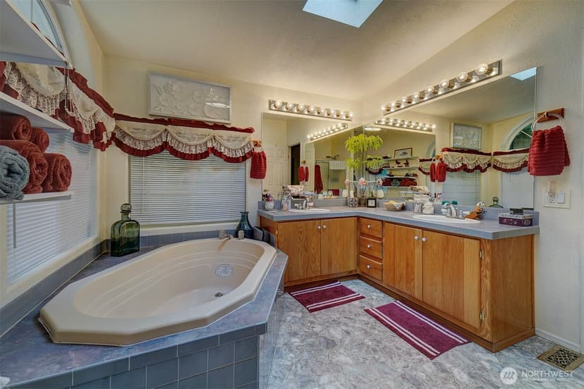 Property photo for 24028 Vinland Terrace NW, Poulsbo photo 37