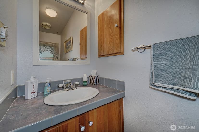 Property photo for 24028 Vinland Terrace NW, Poulsbo photo 31