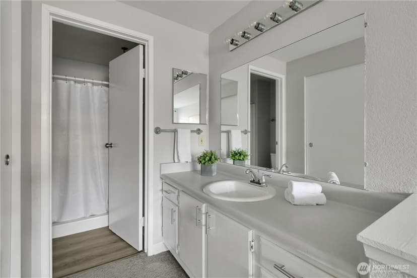 Property photo for 28610 16th Avenue S #303, Federal Way photo 16